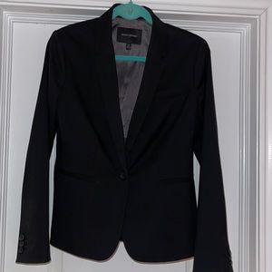 New without tags Banana Republic women’s blazer size 4